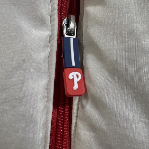 Phillies Mothers Day Red Vest - Picture 2 of 4